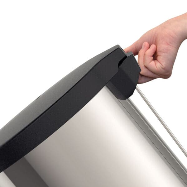 Stainless Steel Step Bin; 30lts, Mirror Polish